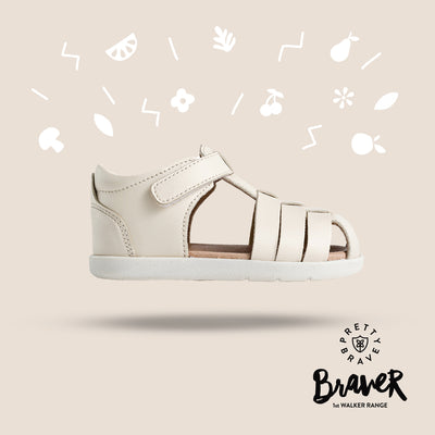 Side view of Billie sandals in colour Stone