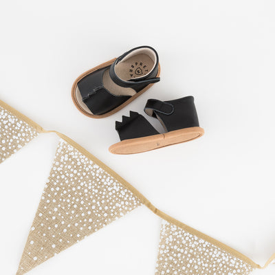 Black dragon sandals