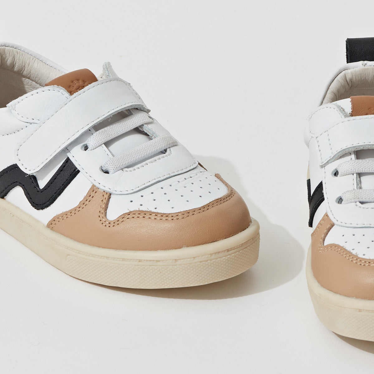 XO TRAINER White/Black