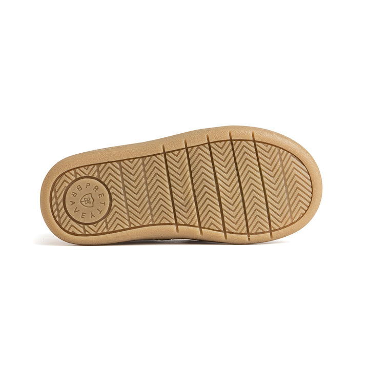 Sole of lightning detail boot in colour black.