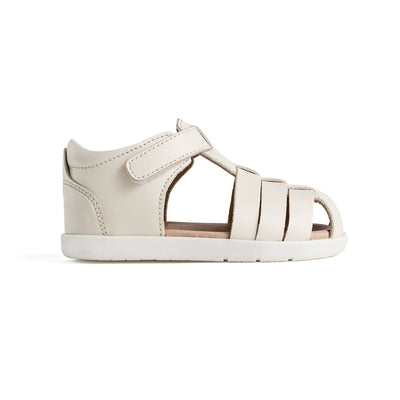 Side view Billie sandals in colour Stone