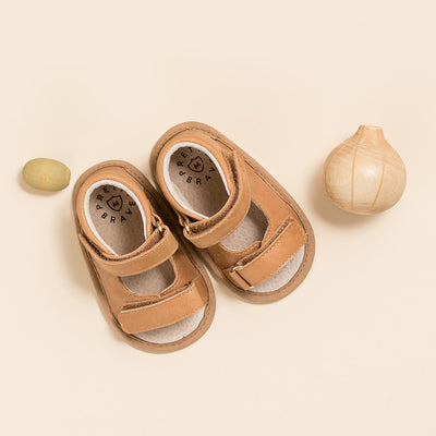 Pair of baby sandals in sierra colour